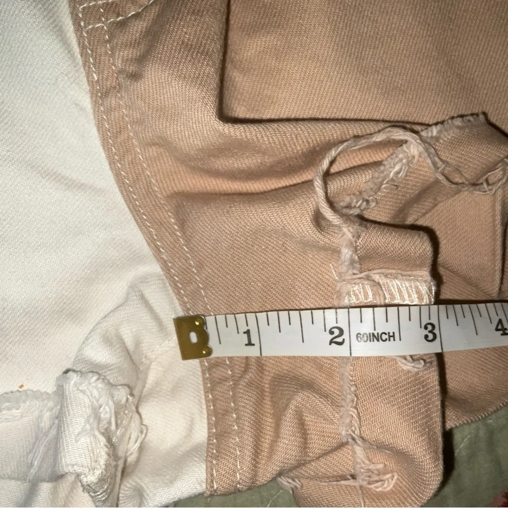 PacSun Two-Tone White and Tan Colorblocked Denim Shorts - Picture 9 of 11